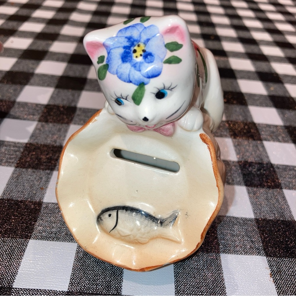 Vintage Kitsch Cat Kitty With Fish In Bag Bowl Anthropomorphic Piggy Bank